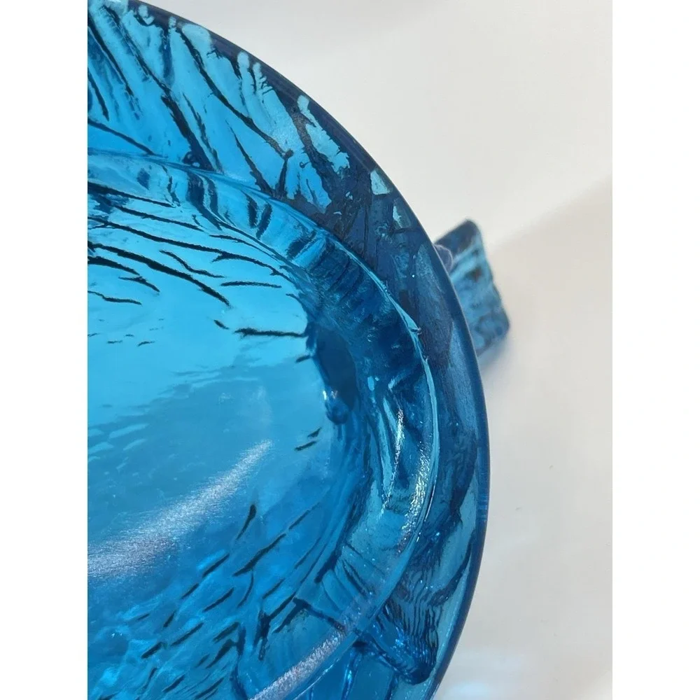 Westmoreland Robin on Nest Blue Glass Covered Dish Vintage READ